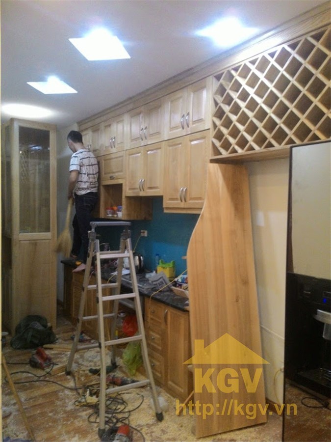 tủ bếp gỗ sồi cho chung cư Hà Nội
