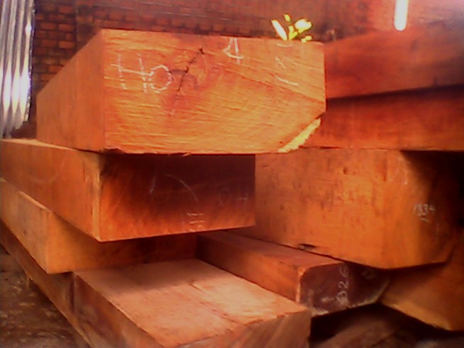 gỗ hương lào hộp